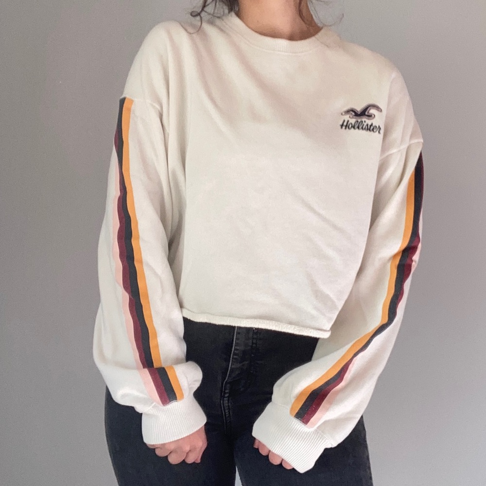 White Striped Hollister Logo Cropped Crewneck Sweatshirt